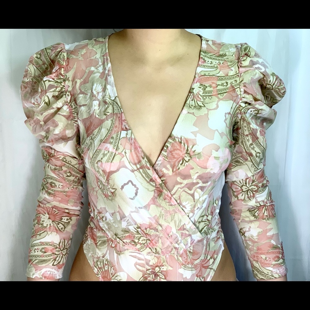Bodysuit shirt top